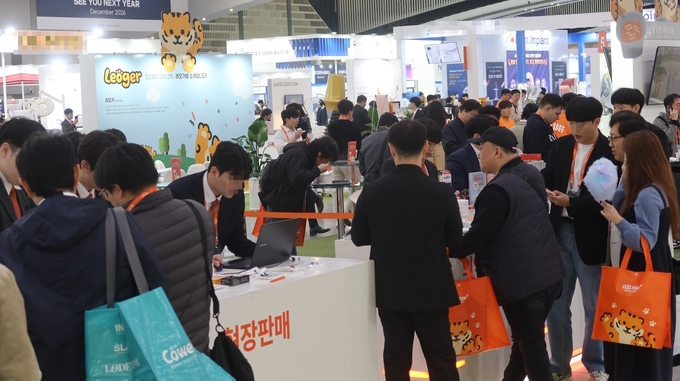 오스템임플란트, 대한치과의사협회와 함께한 'KDX 2025' 성료